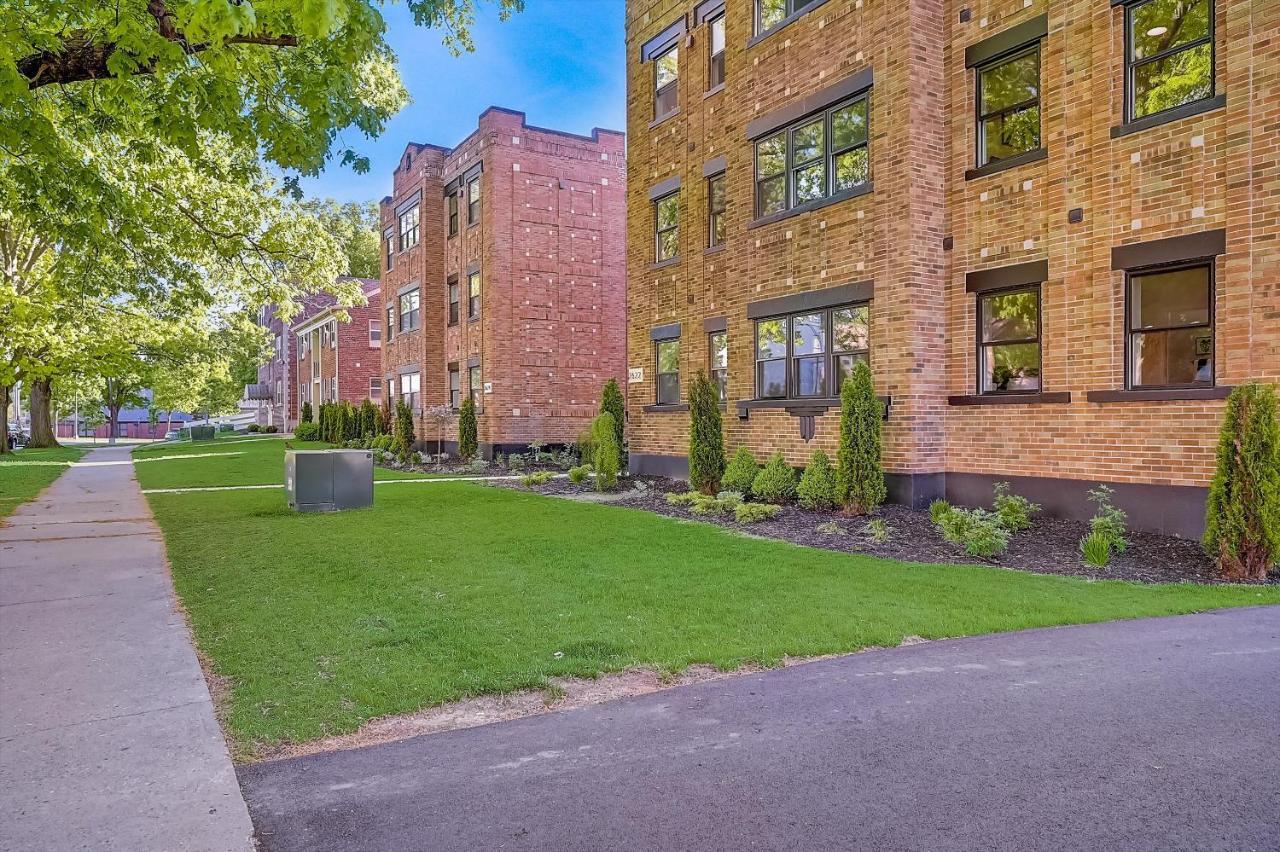 Apartamento Frontdesk 2622 Victory Pkwy Apts